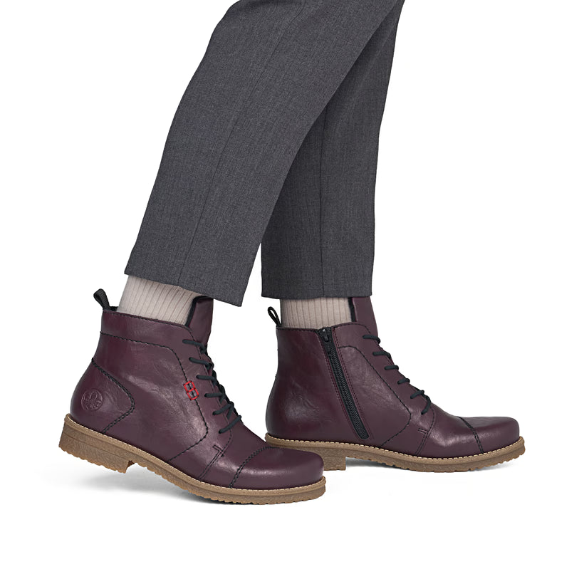 Damen-Stiefelette von Rieker brombeer 73500-30